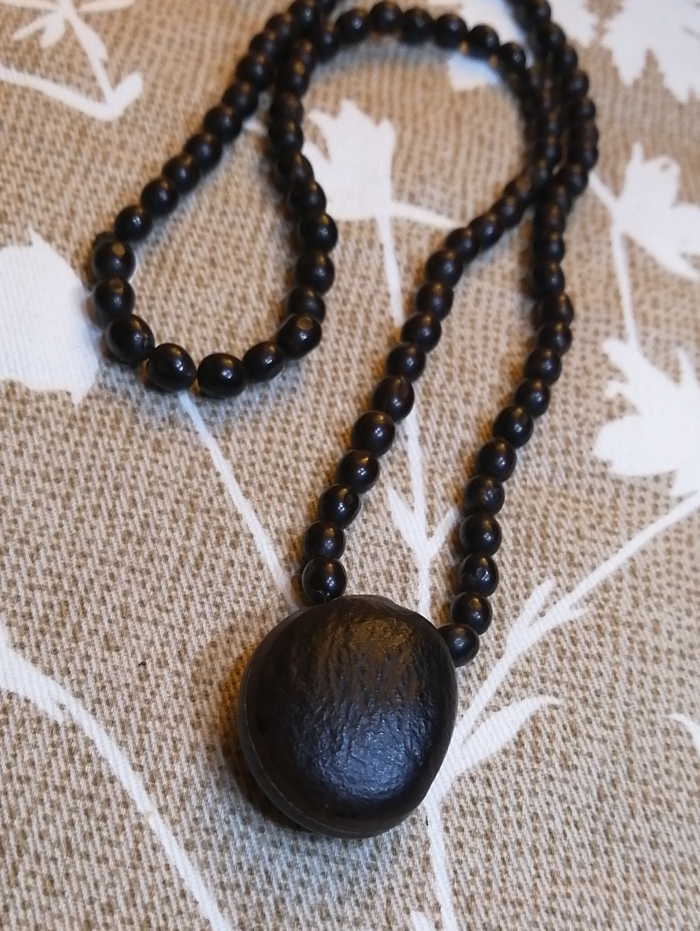Sea Heart Bean And Smaller Seeds Donkey Eyes Chocolate Colour Vintage Necklace